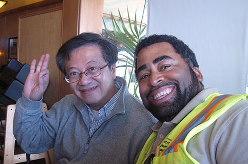 Peter Ng con el supervisor Mark Middleton