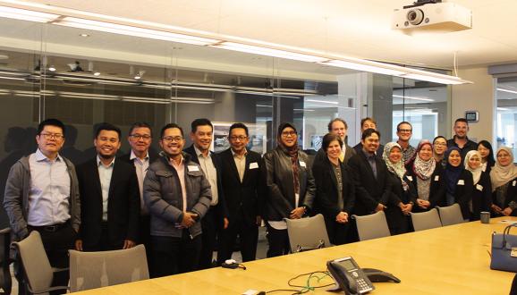 La delegación de Malasia y el personal de SFPUC en 525 Golden Gate Avenue.